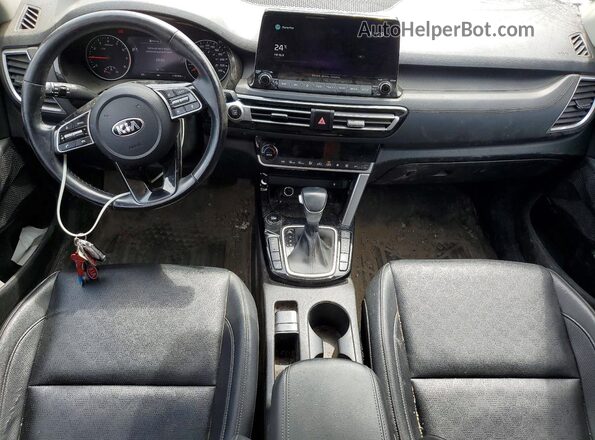 KNDERCAA9M7200697 2021 KIA SELTOS Gray Widok deski rozdzielczej