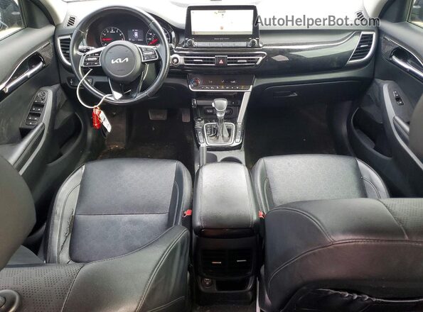 KNDERCAA9N7240103 2022 KIA SELTOS Синий Вид панели приборов