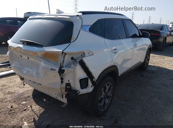 KNDERCAAXM7183943 2021 KIA SELTOS White Trasero derecho