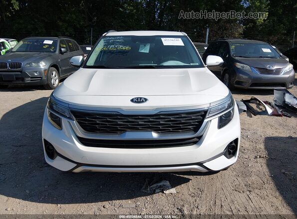 KNDERCAAXM7183943 2021 KIA SELTOS White Vista interior trasera