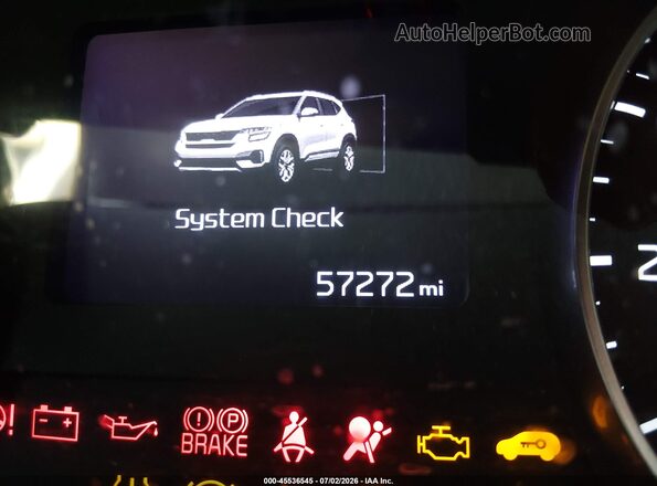 KNDERCAAXM7183943 2021 KIA SELTOS White 