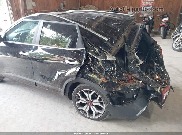 KNDETCA24N7238690 2022 KIA SELTOS Black Դիմացի տեսք