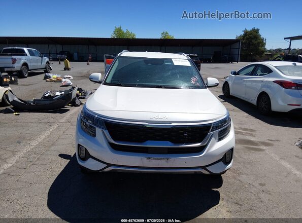 KNDETCA26P7428042 2023 KIA SELTOS White Առջևի վահանակի տեսք