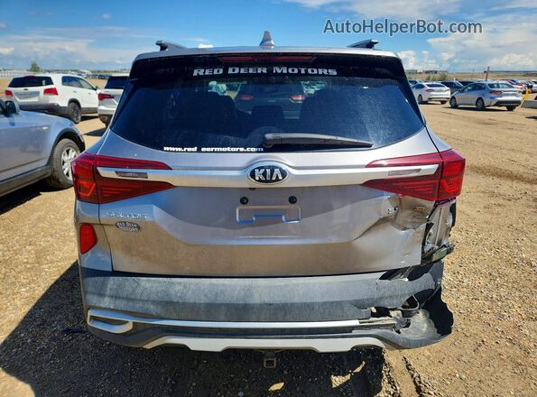 KNDETCA2XM7085117 2021 KIA SELTOS Silver უკანა ხედი