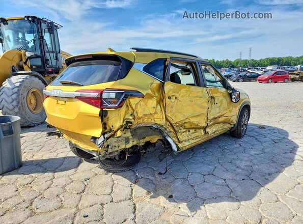 KNDETCA2XN7234384 2022 KIA SELTOS Золотой Задняя правая четверть