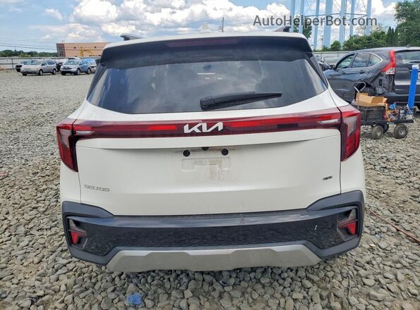 KNDETCA76R7501005 2024 KIA SELTOS Белый Вид сзади