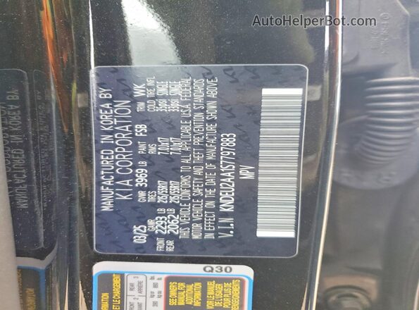 KNDEU2AA1S7797883 2025 KIA SELTOS Black Вид наклейки з VIN-кодом