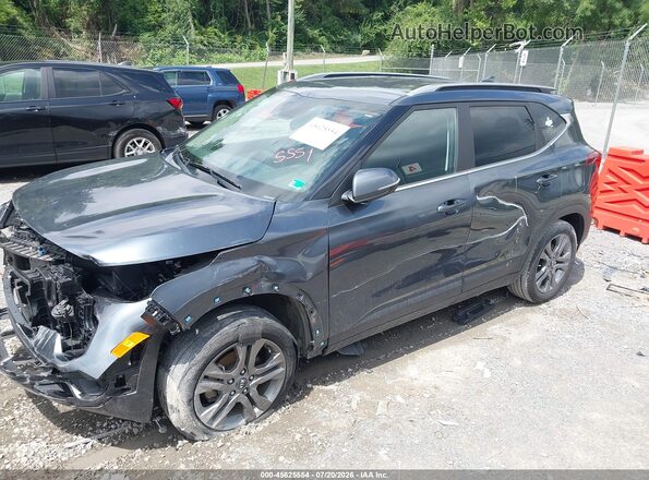 KNDEU2AA2M7225501 2021 KIA SELTOS Gray Առջևի ձախ երեք քառորդ տեսարան
