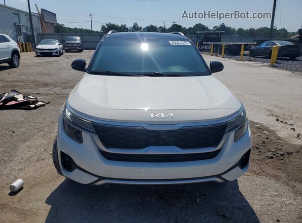 KNDEU2AA3N7262803 2022 KIA SELTOS White Դիմացի տեսք
