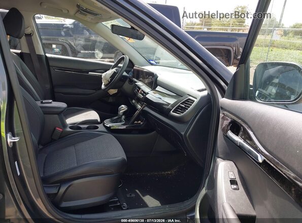 KNDEU2AA3R7624263 2024 KIA SELTOS Gray Вид салону спереду