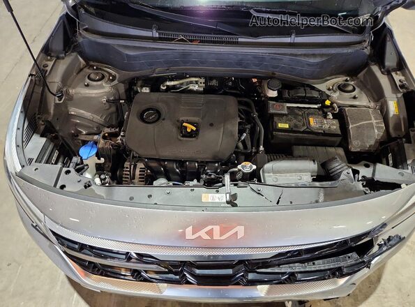 KNDEU2AA3S7696344 2025 KIA SELTOS Silver Rear interior view