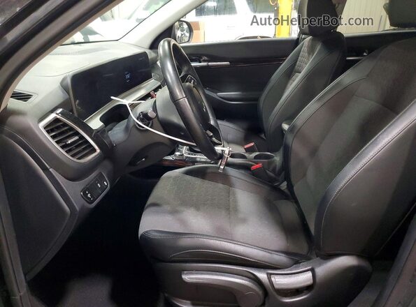 KNDEU2AA5S7760366 2025 KIA SELTOS Charcoal Սալոնի դիմացի տեսք
