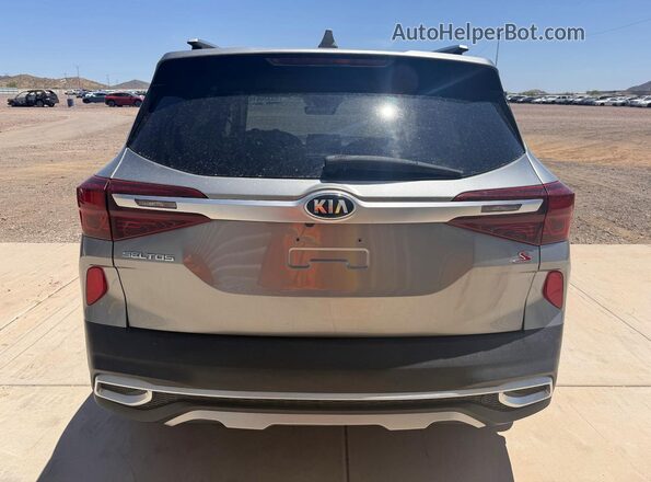 KNDEU2AA8M7090475 2021 KIA SELTOS Silver უკანა ხედი