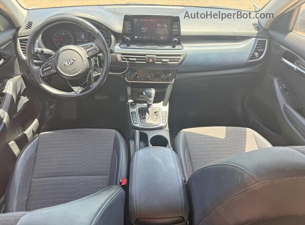 KNDEU2AA8M7090475 2021 KIA SELTOS Silver წინა პანელის ხედი