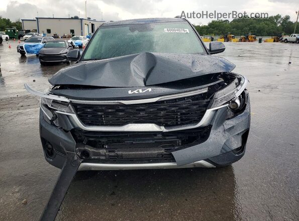 KNDEU2AAXP7431069 2023 KIA SELTOS Серый Вид спереди