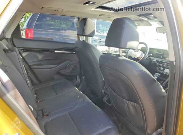 KNDEUCAA4R7520547 2024 KIA SELTOS Green Rear interior view