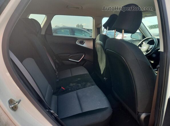 KNDJ23AU2M7740969 2021 KIA SOUL White Rear seats view