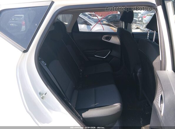 KNDJ23AU2P7870657 2023 KIA SOUL White VIN կոդի պիտակի տեսք