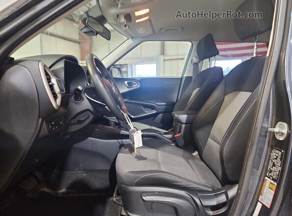KNDJ23AU4L7002234 2020 KIA SOUL Серый Вид салона спереди