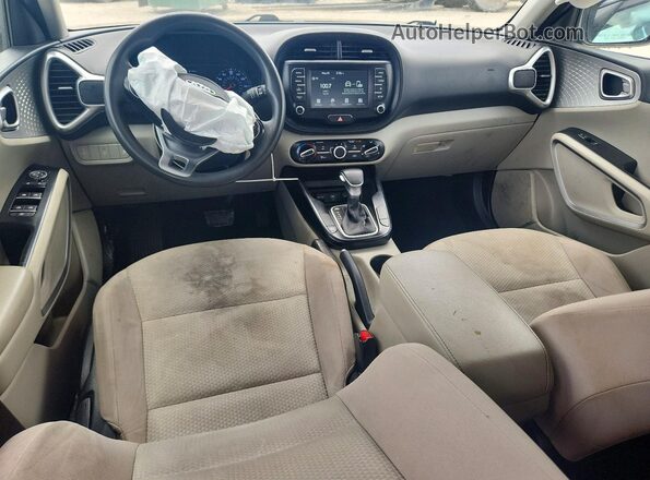 KNDJ23AU5M7746359 2021 KIA SOUL Серебряный Вид панели приборов