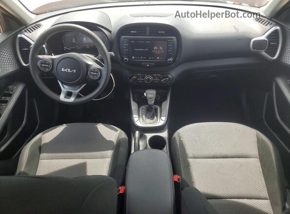 KNDJ23AU7P7199082 2023 KIA SOUL Red Vista del salpicadero