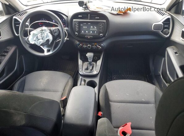 KNDJ23AU8L7734883 2020 KIA SOUL White წინა პანელის ხედი