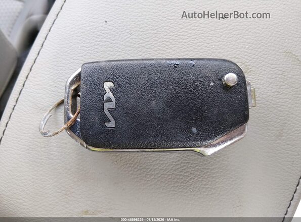 KNDJ23AU8P7868847 2023 KIA SOUL White წინა პანელის ხედი