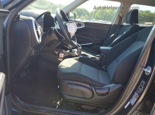 KNDJ23AU9L7081237 2020 KIA SOUL Charcoal Սալոնի դիմացի տեսք