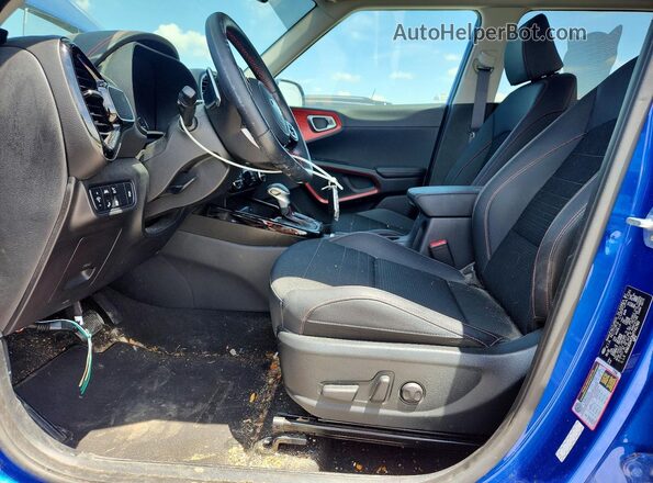 KNDJ53AF2M7741760 2021 KIA SOUL Blue Front interior view