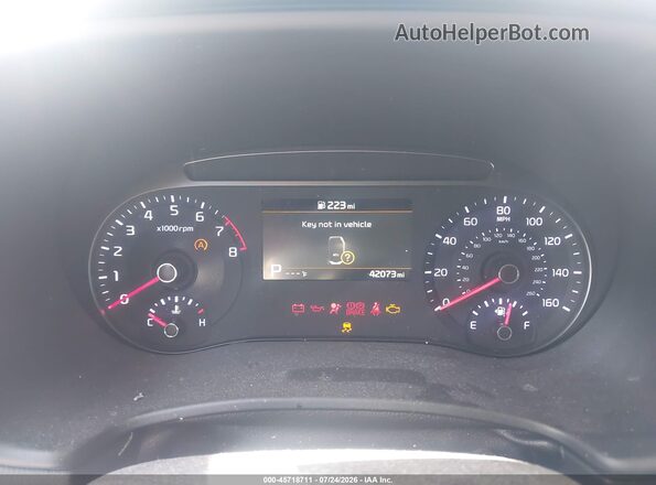 KNDJ53AFXL7005969 2020 KIA SOUL Gray 360 interior view