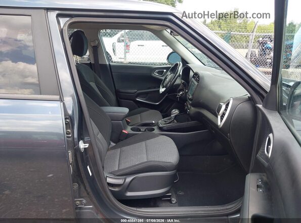 KNDJ63AU5L7085645 2020 KIA SOUL Black Widok wnętrza z przodu