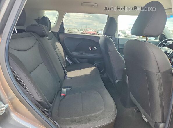 KNDJN2A20G7384364 2016 KIA SOUL Silver Rear seats view
