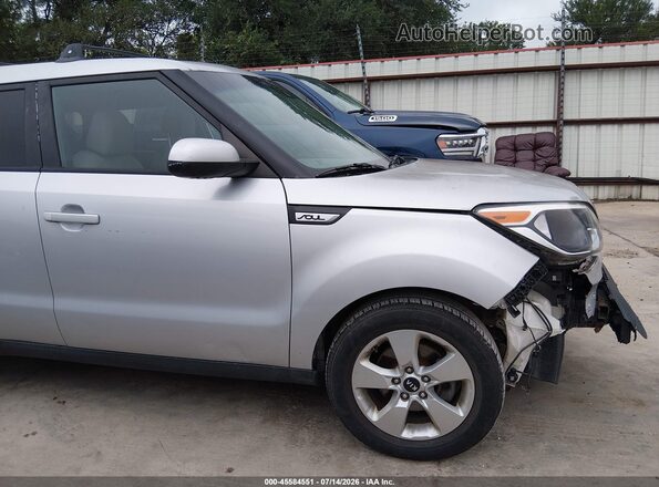 KNDJN2A20H7421415 2017 KIA SOUL Gray Widok z przodu