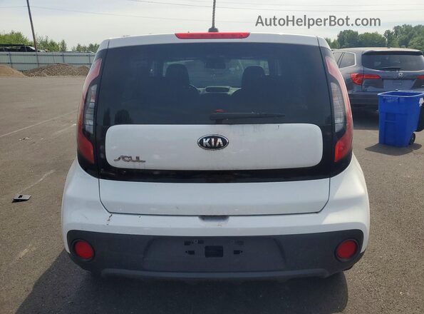 KNDJN2A21J7584516 2018 KIA SOUL White Հետևի տեսք