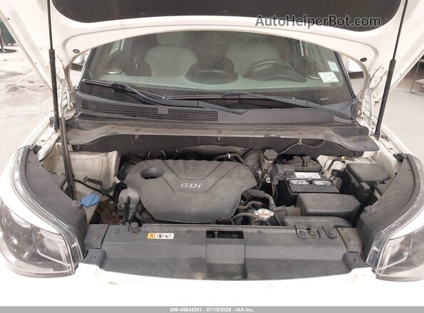 KNDJN2A22G7370286 2016 KIA SOUL White უკანა ხედი