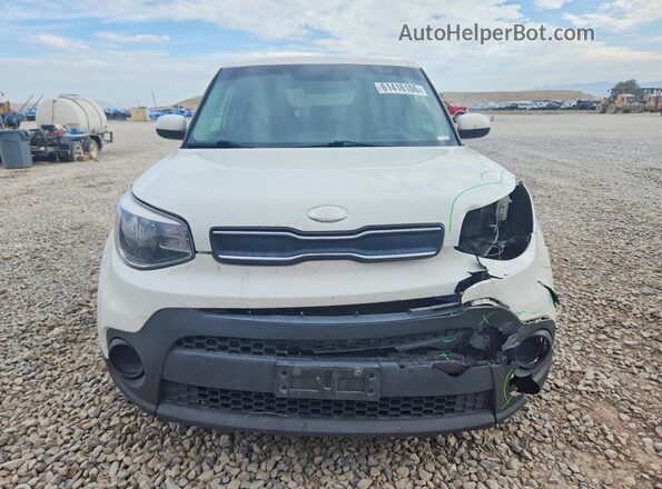 KNDJN2A24J7558752 2018 KIA SOUL Silver Դիմացի տեսք