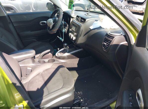 KNDJN2A26G7835622 2016 KIA SOUL Зеленый Вид салона спереди