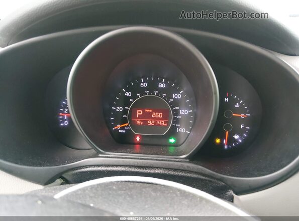 KNDJN2A27G7277103 2016 KIA SOUL White უკანა სავარძლების ხედი