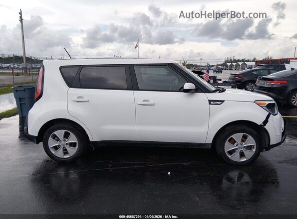 KNDJN2A27G7277103 2016 KIA SOUL White უკანა სალონის ხედი