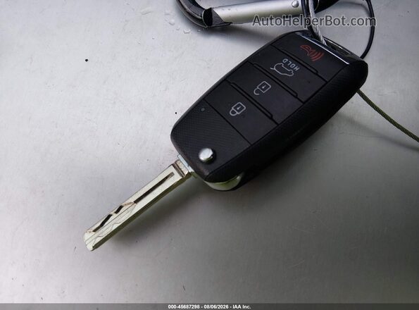 KNDJN2A27G7277103 2016 KIA SOUL White წინა პანელის ხედი