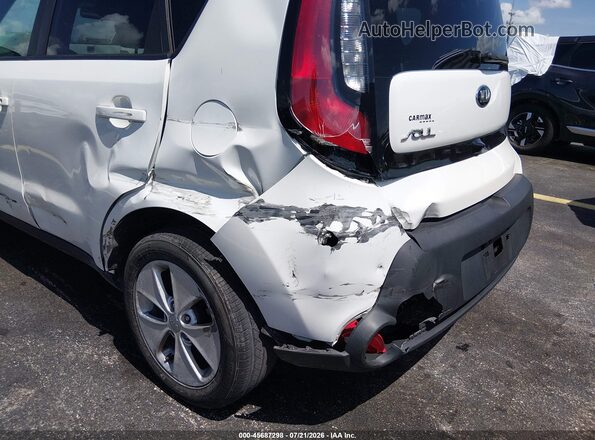 KNDJN2A27G7277103 2016 KIA SOUL White 