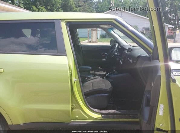 KNDJN2A27G7871545 2016 KIA SOUL Green Սալոնի դիմացի տեսք