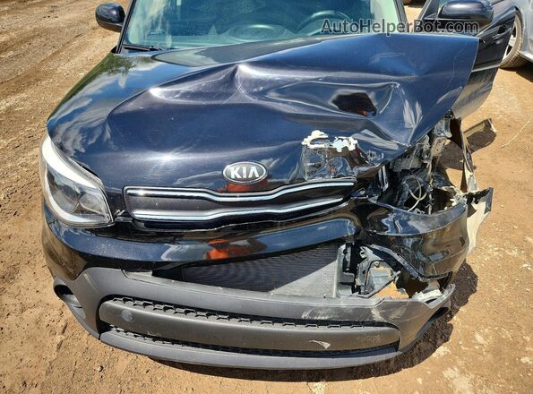 KNDJN2A27K7696092 2019 KIA SOUL Черный Вид подкапотного пространства