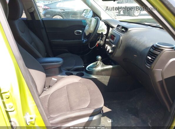 KNDJN2A28G7843155 2016 KIA SOUL Green წინა სალონის ხედი