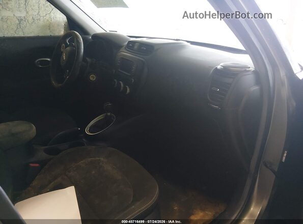 KNDJN2A29J7592556 2018 KIA SOUL Серый Вид салона спереди