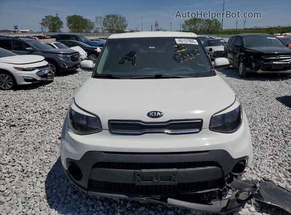 KNDJN2A29J7604186 2018 KIA SOUL White Front view