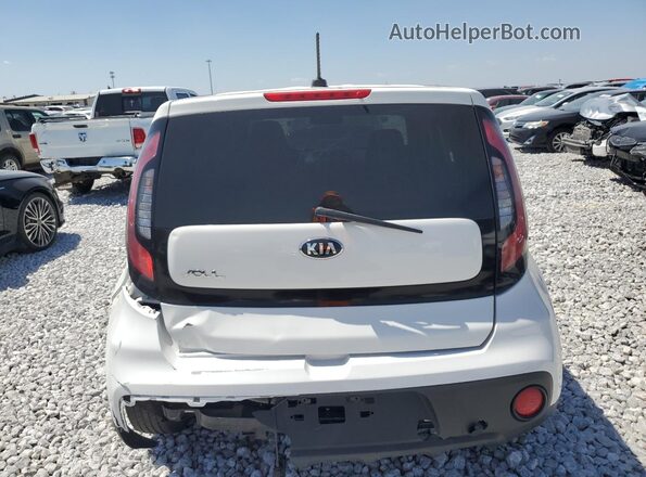 KNDJN2A29J7604186 2018 KIA SOUL White Rear view