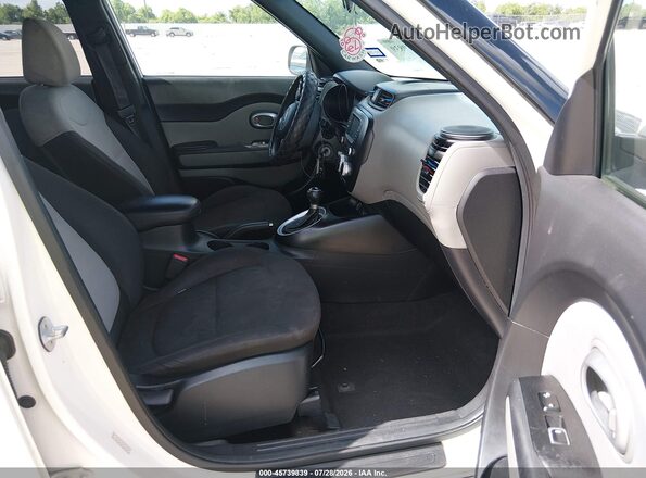 KNDJN2A29K7683053 2019 KIA SOUL Белый Вид салона спереди