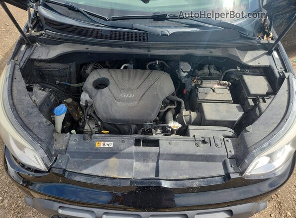 KNDJN2A2XG7248517 2016 KIA SOUL Black Rear interior view