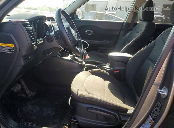 KNDJN2A2XG7307369 2016 KIA SOUL Silver Widok wnętrza z przodu